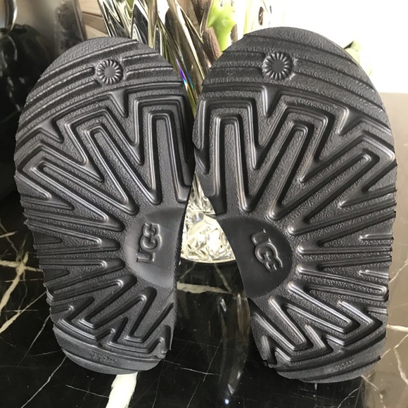 Ugg Kids TASMAN II SLIPPER - Picture 6 of 7